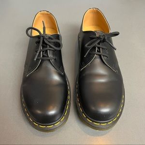 Doc Martens 3 hole black oxford il 8 men’s 9 NEW